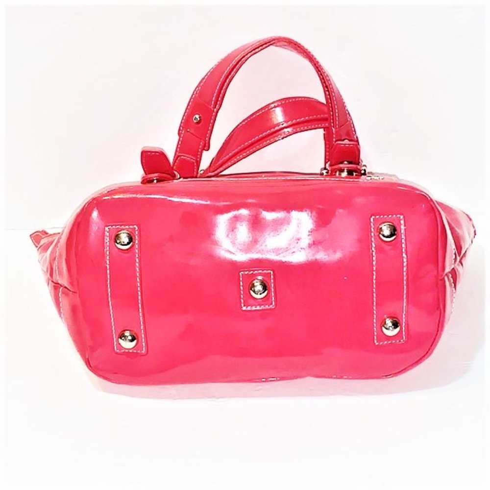 🎖️SOLD🎖️- MAXX NY Patent Leather Hobo Bag - Picture 5 of 12